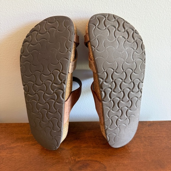 Birkenstock Mayari Brown Leather Women's Sandals - Toe Strap Broken - Picture 6 of 6